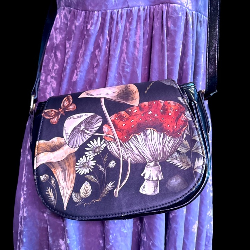 Mushroom crossbody bag
